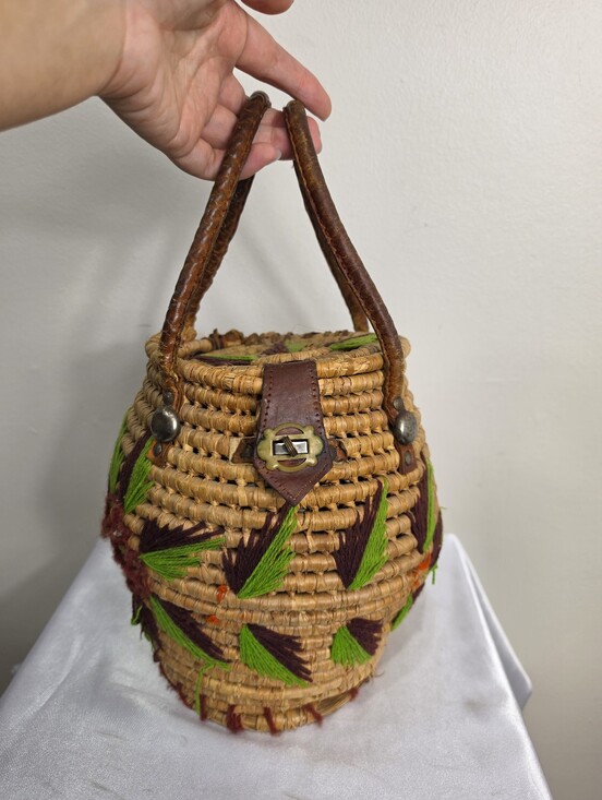 Handbags - Vintage Woven Straw Bucket Bag with Green & Brown Embroidery